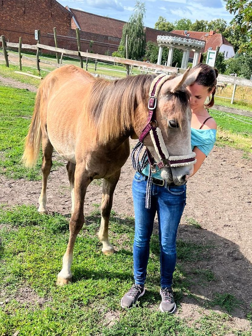 Janne mit Pferd Malik